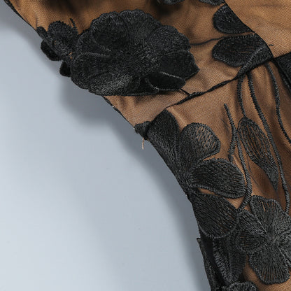 Vacation photography dress, strapless mesh embroidered flowers banquet party runway evening gown