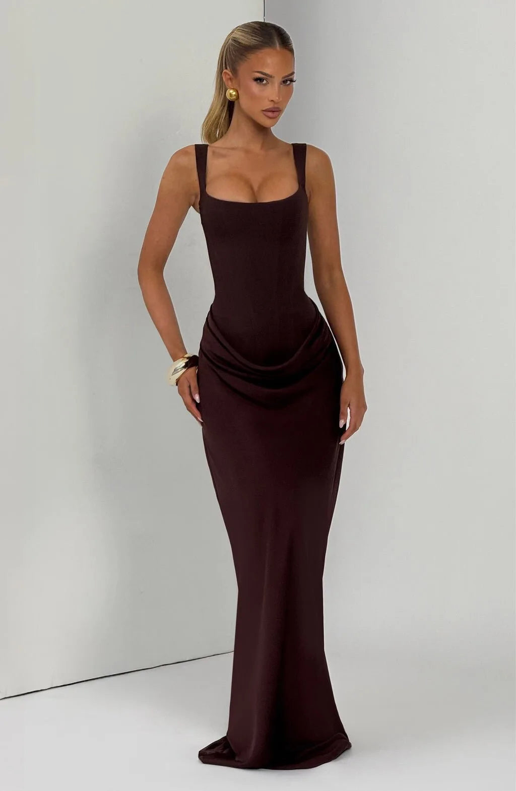 Brown Pleated Evening Dress – Elegant Sleeveless Slim Fit Formal Dress